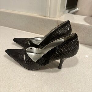 Black formal point toes shoe
